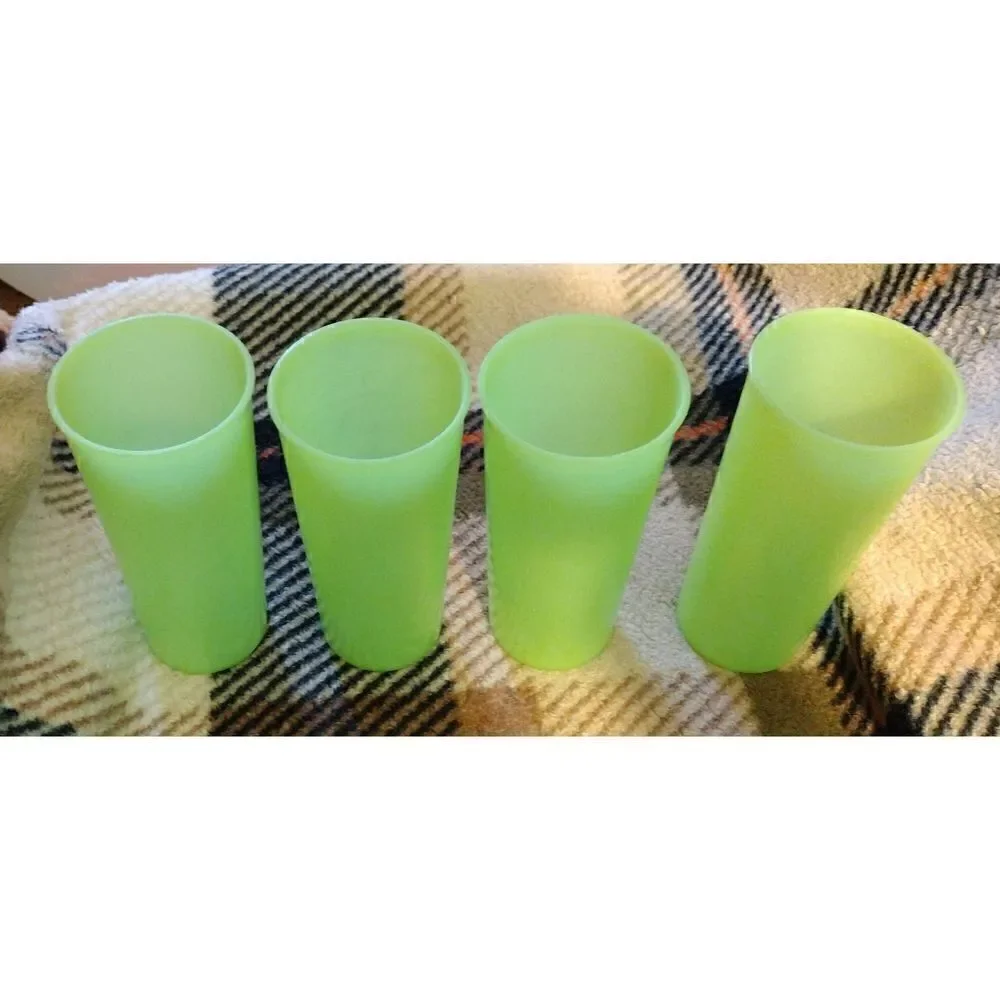 Lot of 7  TUPPERWARE TUMBLERS  6377A  & 6379A ~ 3- 9oz  Lime & 4 - 12oz Purple